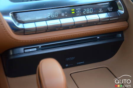 Le lecteur CD de notre Lexus LC